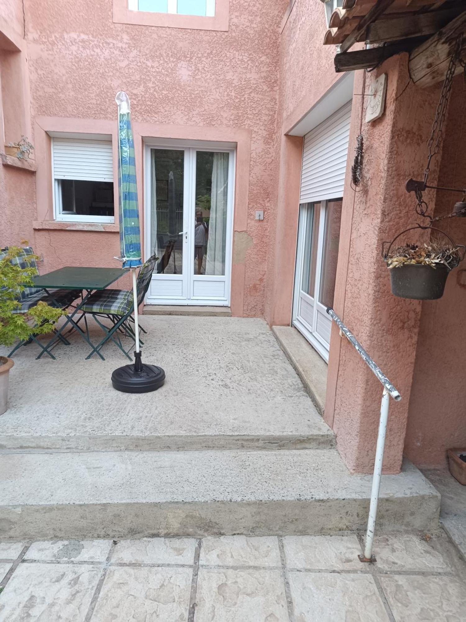Appartement Les Grillons à Bagnols-sur-Cèze Extérieur photo